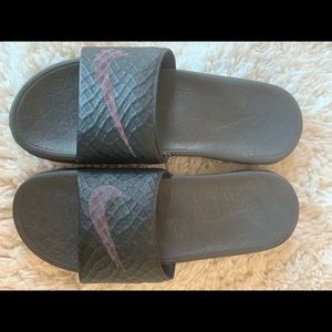 Nike slides